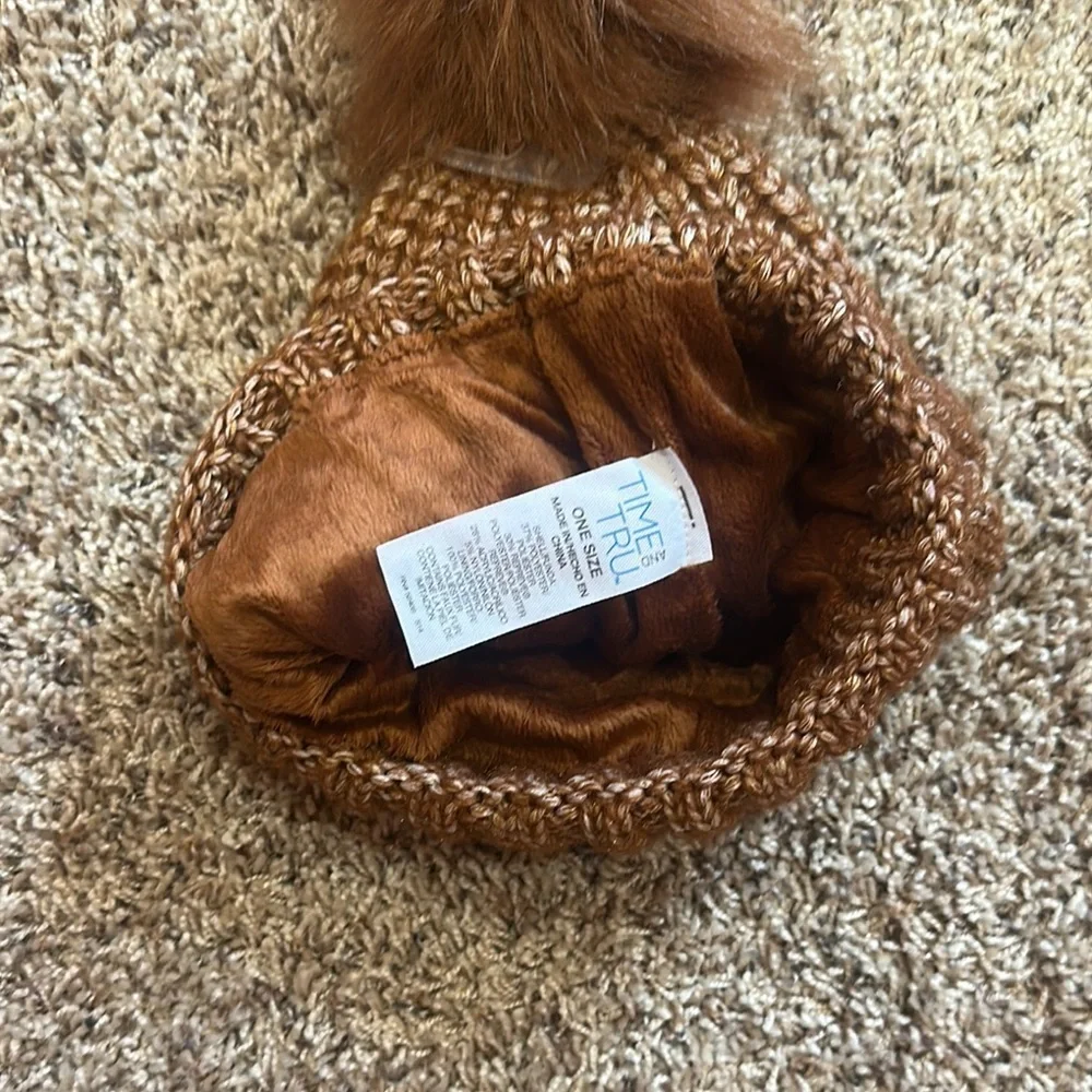 NEW Time and Tru Tan Knit Beanie with Pom-Pom